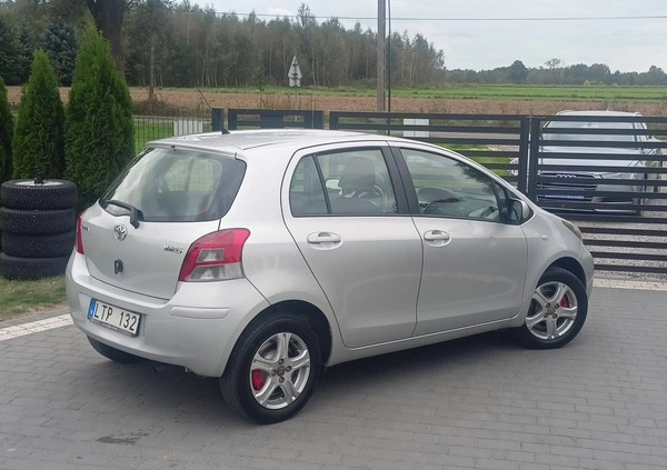 Toyota Yaris cena 22900 przebieg: 195000, rok produkcji 2011 z Mirsk małe 326